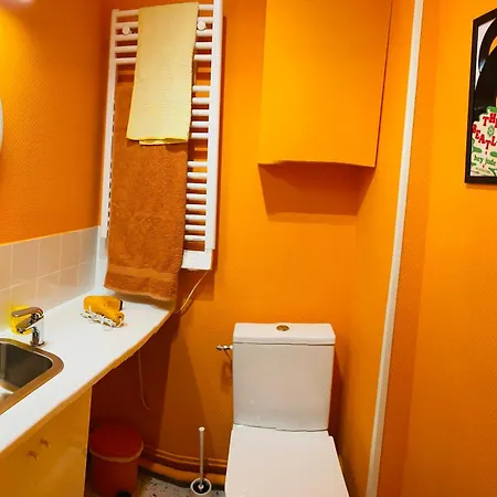 Apartment Spacieux Seventies: Voyage Dans Le Temps